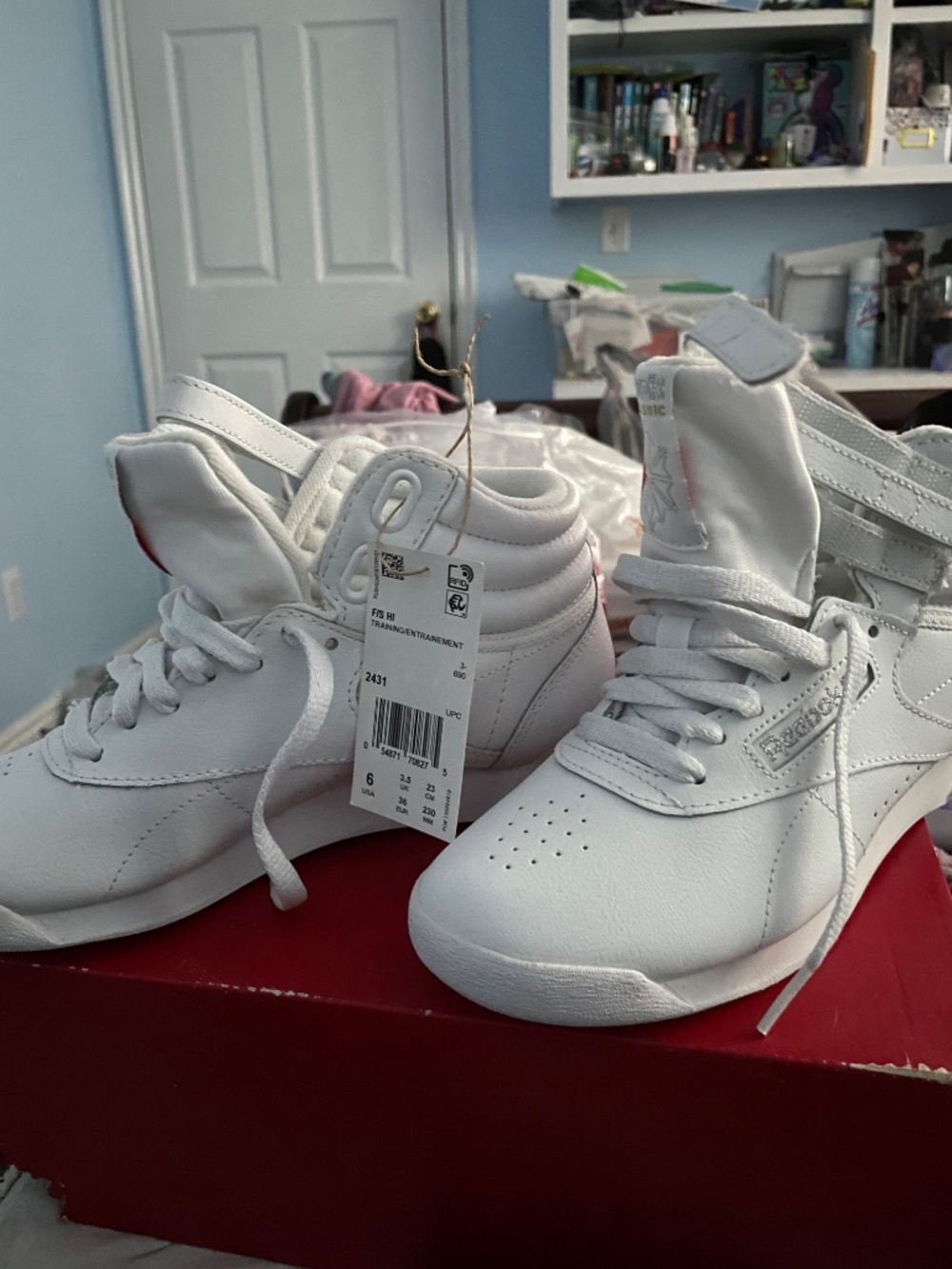 Brand New Ladies Reeboks - Picture 2 of 3